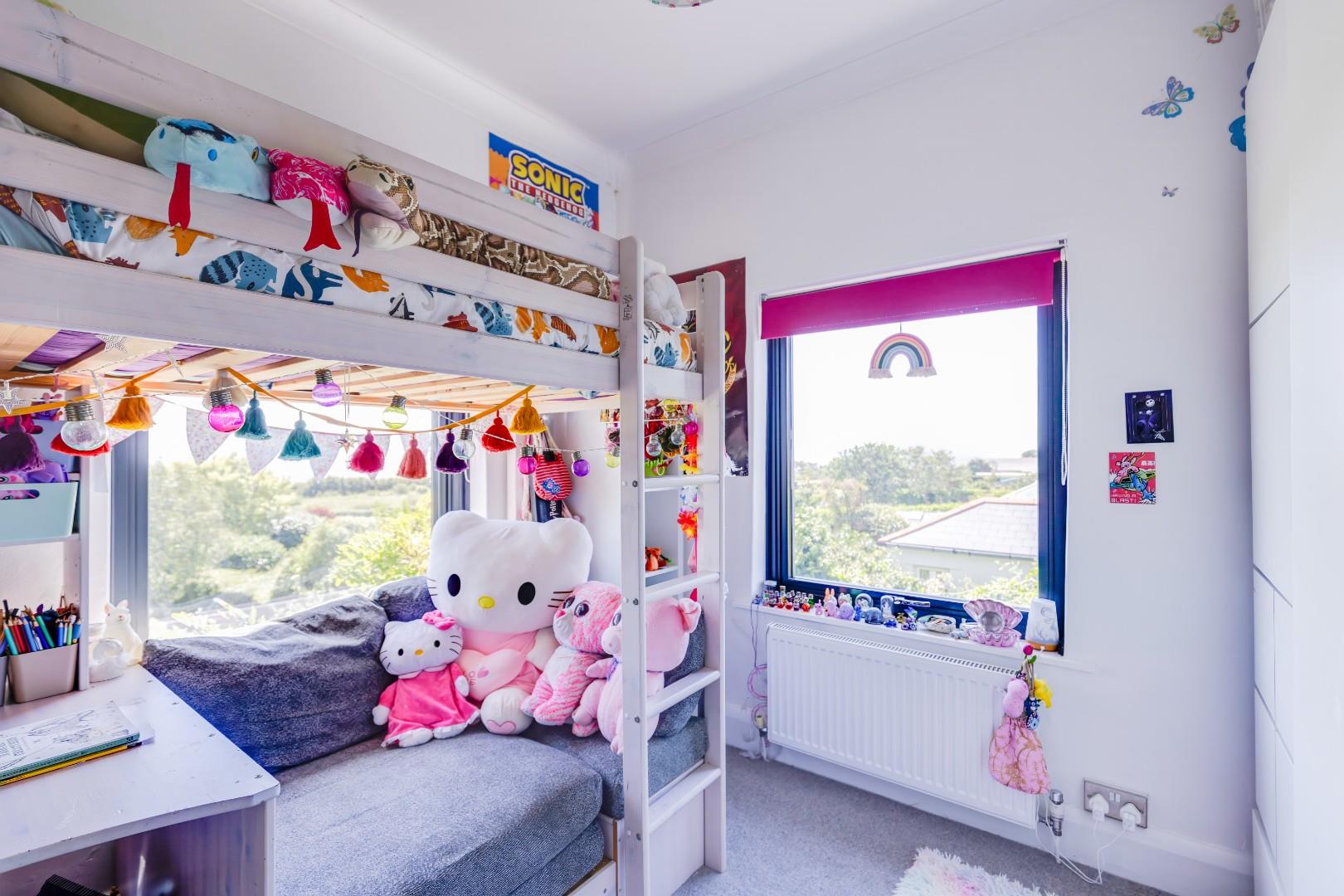 111 Fontygary Road, Rhoose, Barry, Vale Of Glamorgan, CF62 3DU